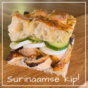 Broodje van de maand! Surinaamse kip!