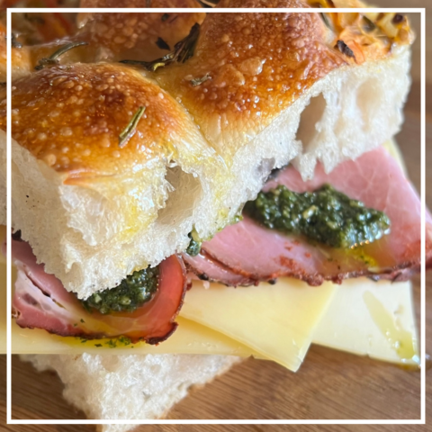 Broodje ham/kaas pesto