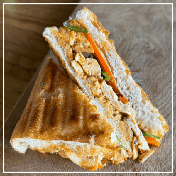 Kip Cajun Speciaal!  The big Toasty