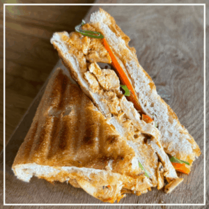 Kip Cajun Speciaal!  The big Toasty