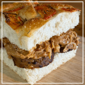 Special! Broodje "Gehaktbal pinda!