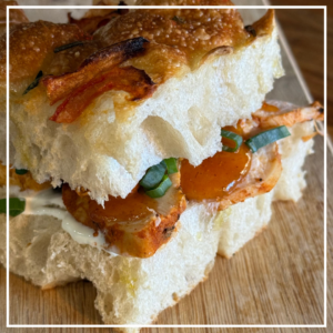 Broodje van de maand: Gegrilde kip met Mango chutney!